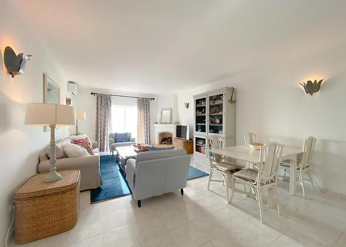 Charming Penthouse With Sea View In #1931