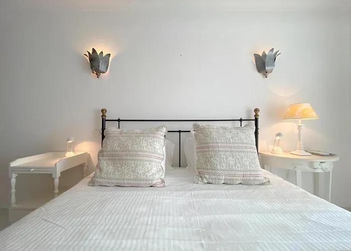 Charming Penthouse With Sea View In #1931 Lagos