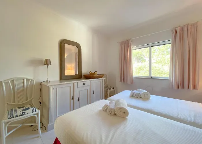 Charming Penthouse With Sea View In #1931 *