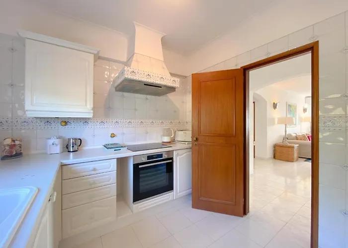 Charming Penthouse With Sea View In #1931 아파트 *